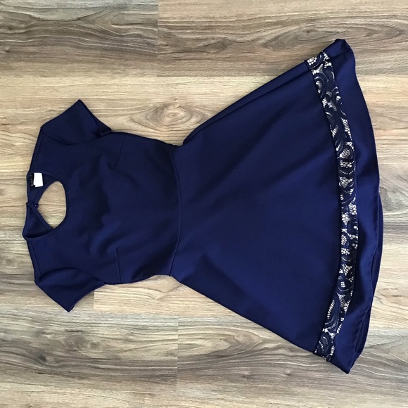 Blue dress - Picture 3 of 5